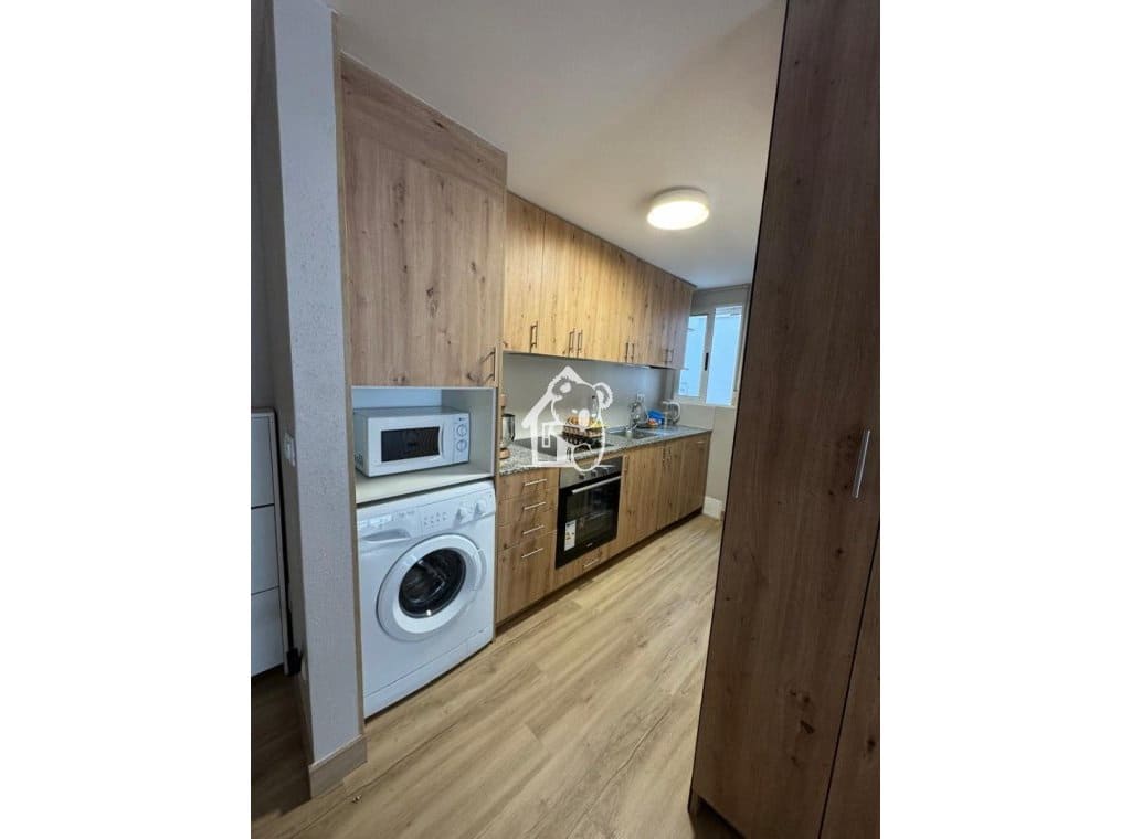 2 quarto Apartamento para arrendar em Guardamar del Segura - 900 € (Ref: 9406062)