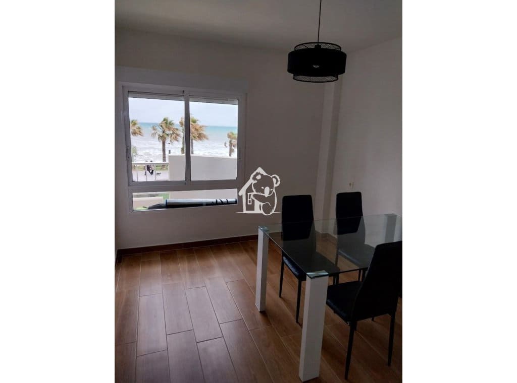 3 sypialnia Apartament do wynajęcia w Torrevieja z basenem - 1 200 € (Ref: 9413420)