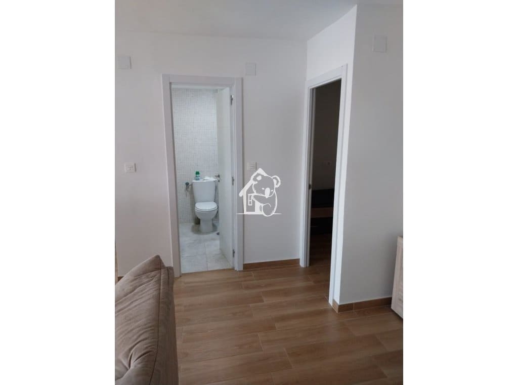 3 sypialnia Apartament do wynajęcia w Torrevieja z basenem - 1 200 € (Ref: 9413420)