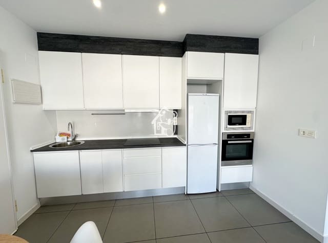 2 Zimmer Apartment zu vermieten in Pueblo Latino, Pilar de la Horadada mit Pool - 800 € (Ref: 9413421)