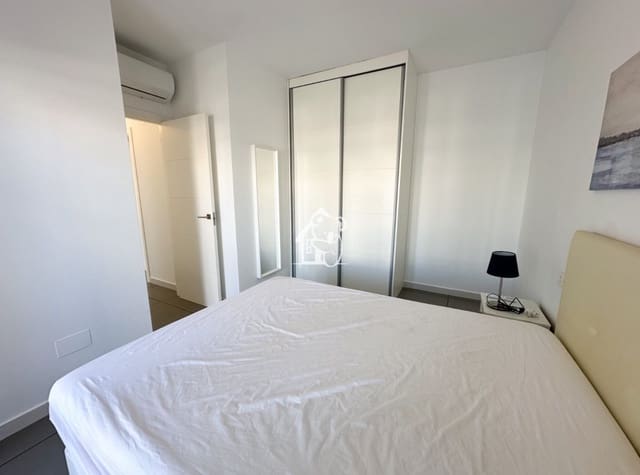 2 Zimmer Apartment zu vermieten in Pueblo Latino, Pilar de la Horadada mit Pool - 800 € (Ref: 9413421)