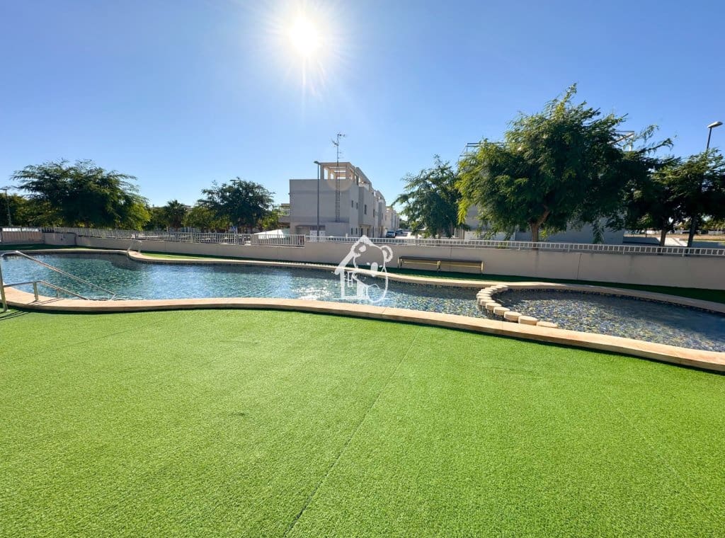 2 bedroom Apartment for rent in Pilar de la Horadada with pool - € 800 (Ref: 9413421)