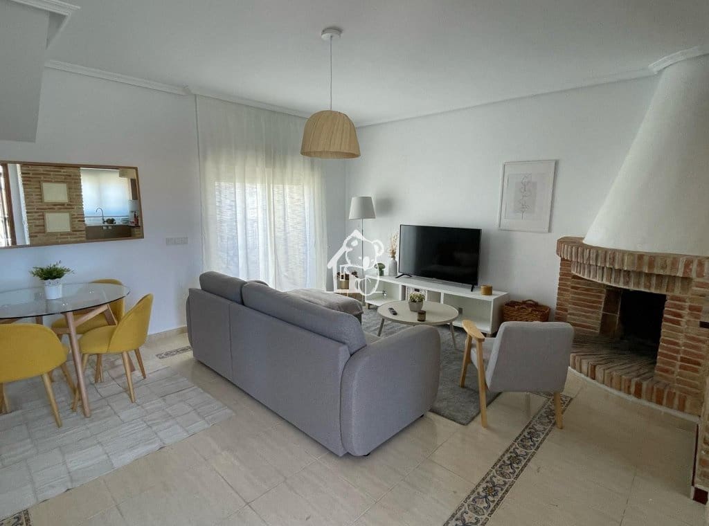 Chalet de 2 habitaciones en Villamartin en alquiler con piscina garaje - 1.500 € (Ref: 9413422)