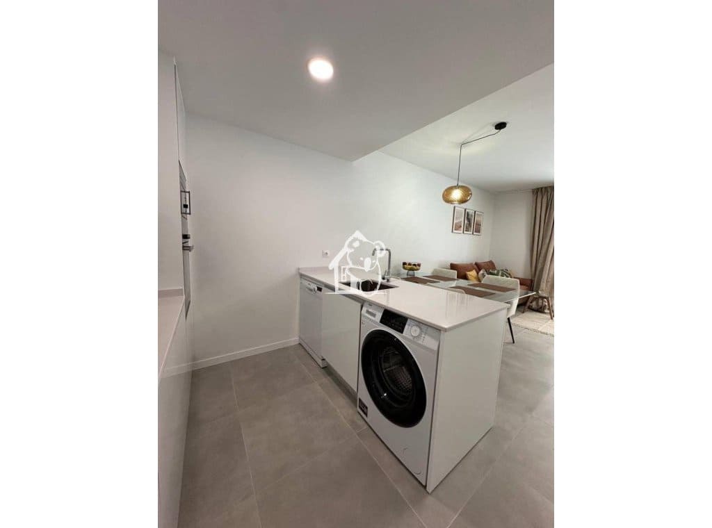 2 soveværelse Lejlighed til leje i Dehesa de Campoamor med swimmingpool garage - € 1.350 (Ref: 9413423)