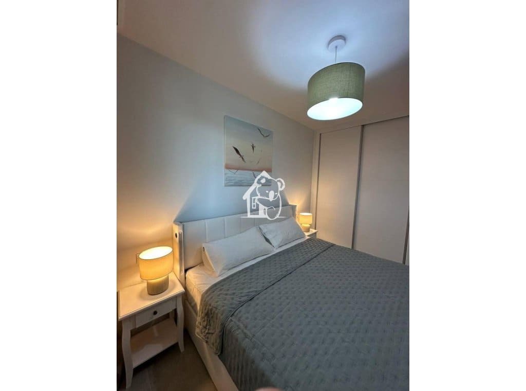 2 soveværelse Lejlighed til leje i Dehesa de Campoamor med swimmingpool garage - € 1.350 (Ref: 9413423)