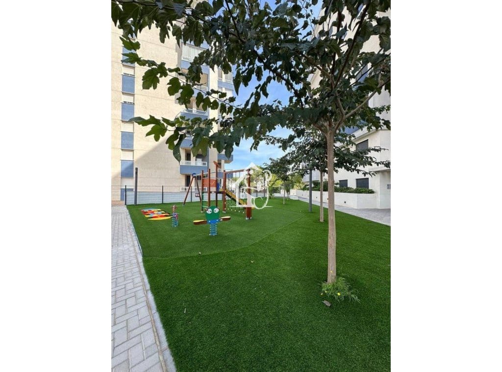 2 soveværelse Lejlighed til leje i Dehesa de Campoamor med swimmingpool garage - € 1.350 (Ref: 9413423)