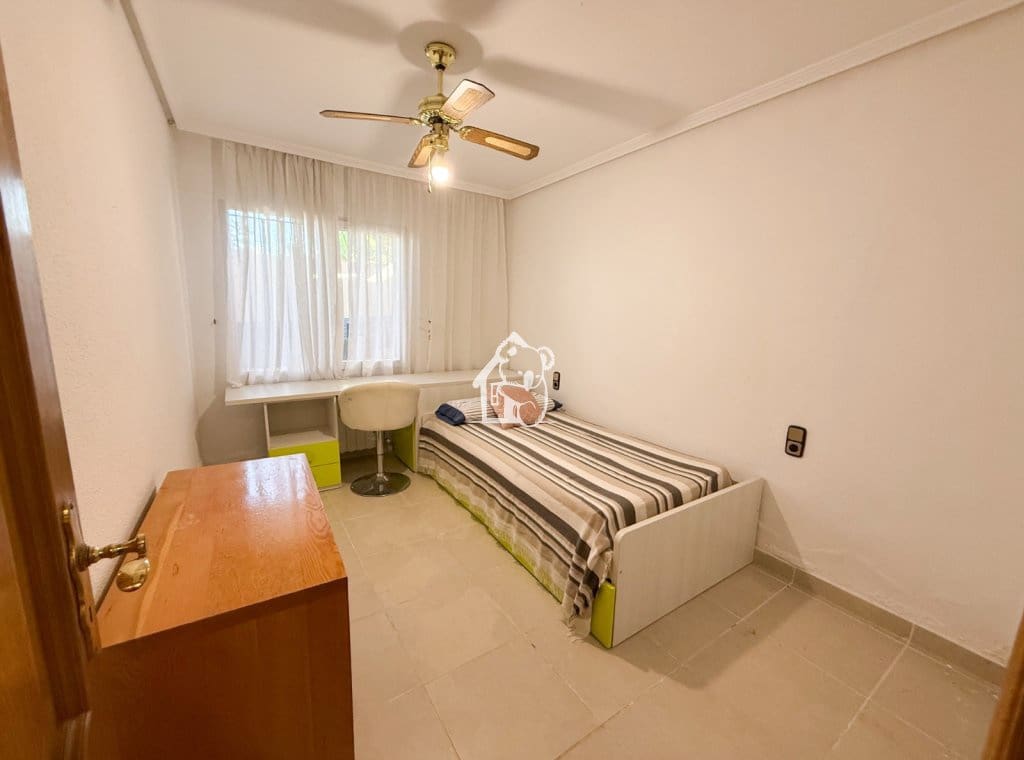 3 bedroom Villa for rent in Pilar de la Horadada with pool - € 2,000 (Ref: 9415489)