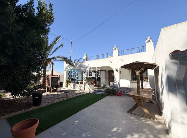 3 bedroom Villa for rent in Pilar de la Horadada ciudad, Pilar de la Horadada with pool - € 2,000 (Ref: 9415489)