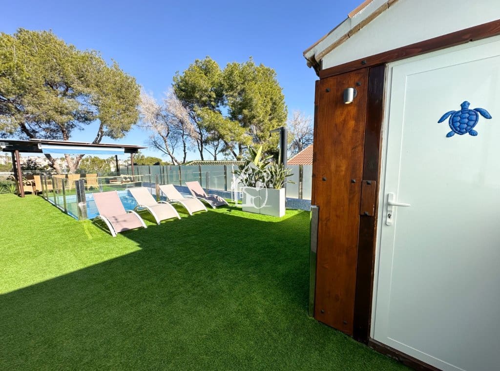 Chalet de 3 habitaciones en Orihuela Costa en venta con piscina garaje - 460.000 € (Ref: 9415491)