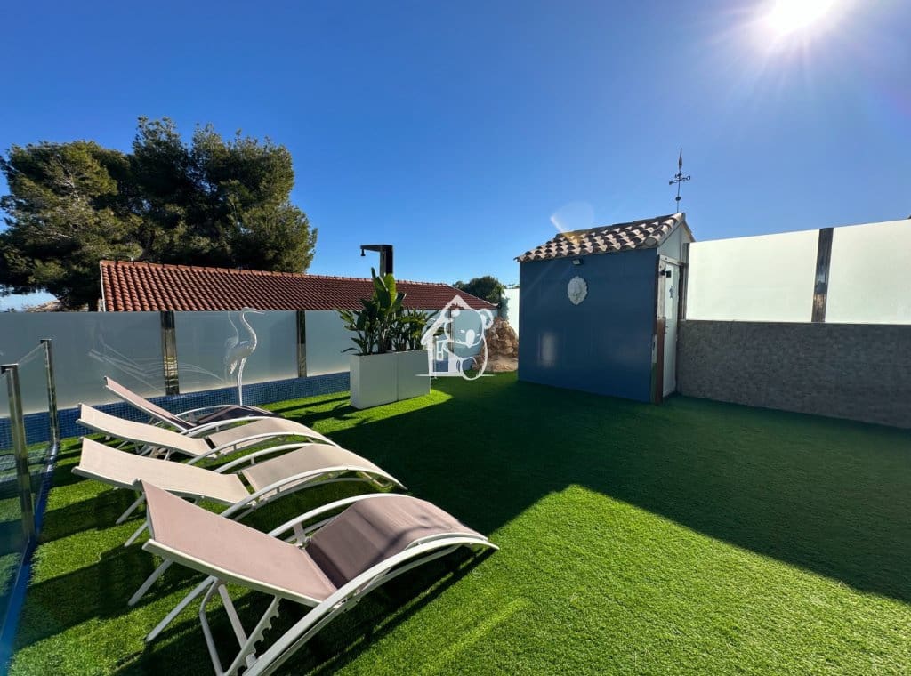 Chalet de 3 habitaciones en Orihuela Costa en venta con piscina garaje - 460.000 € (Ref: 9415491)