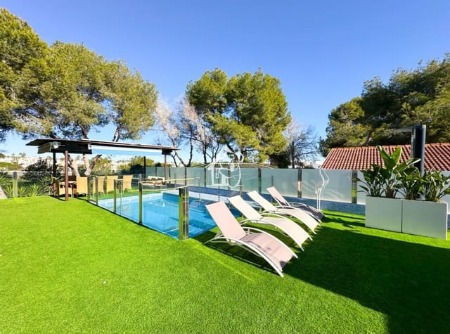Chalet de 3 habitaciones en Lomas de Cabo Roig - Los Dolses, Orihuela en venta con piscina garaje - 460.000 € (Ref: 9415491)