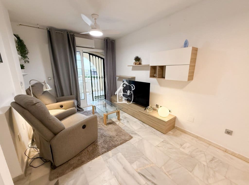 Appartement de Plage de 2 chambres à louer à Torrevieja avec piscine garage - 850 € (Ref: 9415493)
