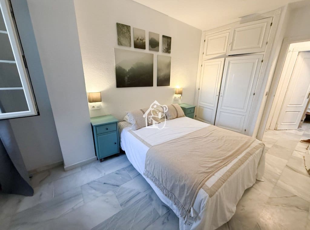 Appartement de Plage de 2 chambres à louer à Torrevieja avec piscine garage - 850 € (Ref: 9415493)