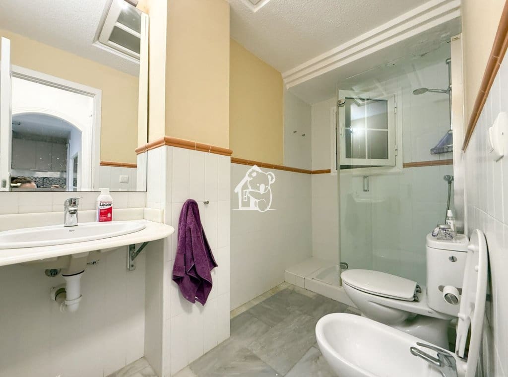 Appartement de Plage de 2 chambres à louer à Torrevieja avec piscine garage - 850 € (Ref: 9415493)