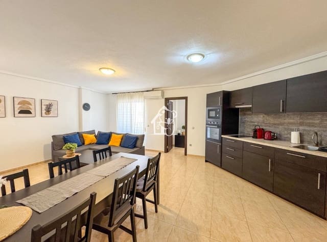 3 slaapkamer Appartement te huur in Centro, Torrevieja met zwembad - € 900 (Ref: 9419089)