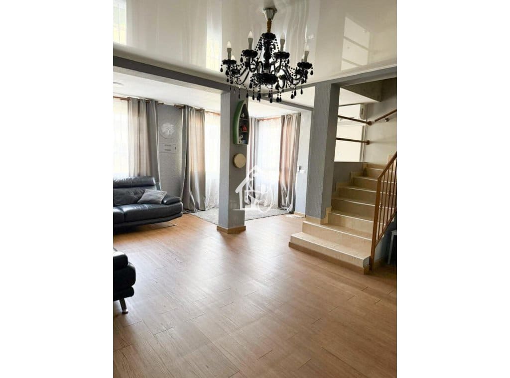 5 slaapkamer Villa te huur in Torrevieja met garage - € 1.800 (Ref: 9419090)