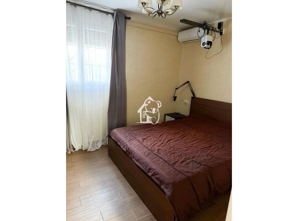 5 slaapkamer Villa te huur in Torrevieja met garage - € 1.800 (Ref: 9419090)