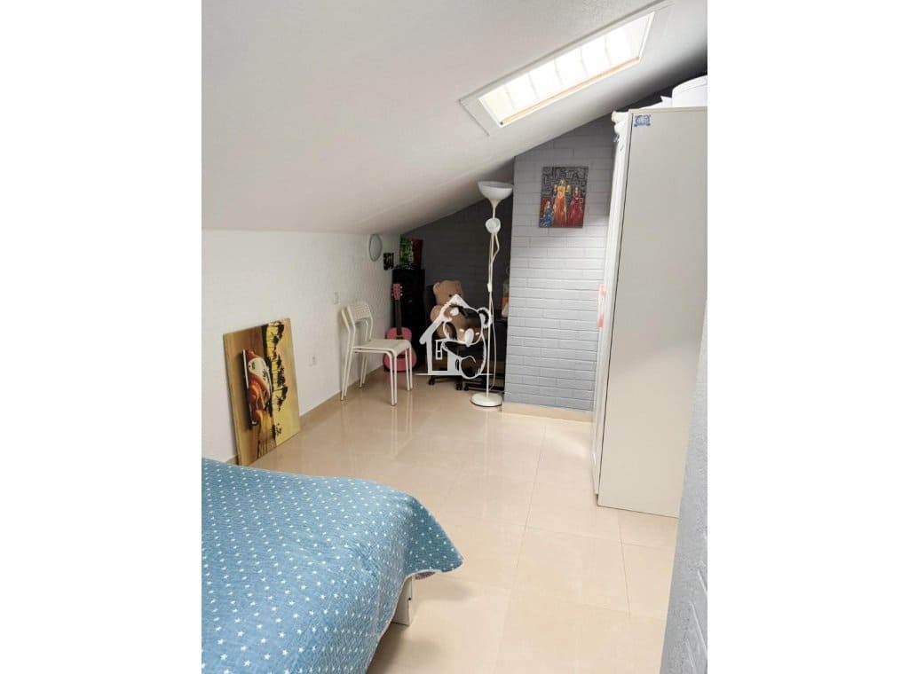 5 slaapkamer Villa te huur in Torrevieja met garage - € 1.800 (Ref: 9419090)