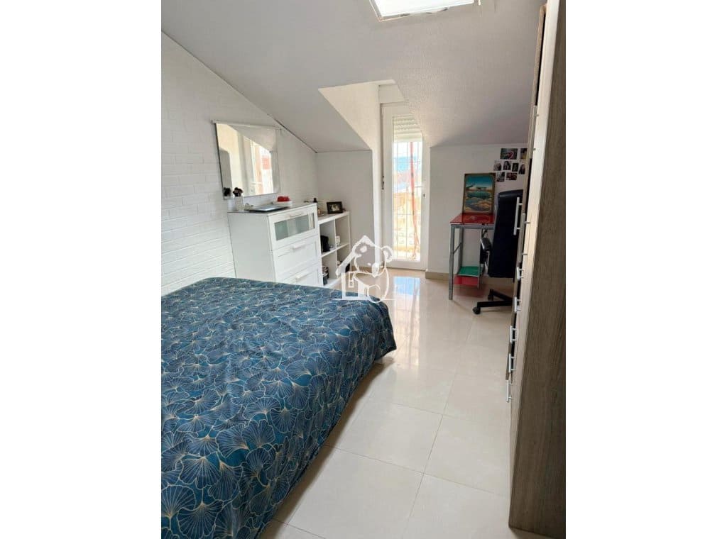 5 slaapkamer Villa te huur in Torrevieja met garage - € 1.800 (Ref: 9419090)