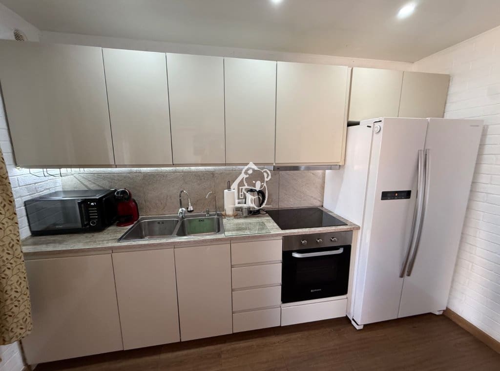 5 bedroom Villa for rent in Torrevieja with garage - € 1,800 (Ref: 9419090)