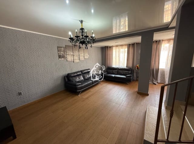 5 soveværelse Villa til leje i Torreblanca, Torrevieja med garage - € 1.800 (Ref: 9419090)