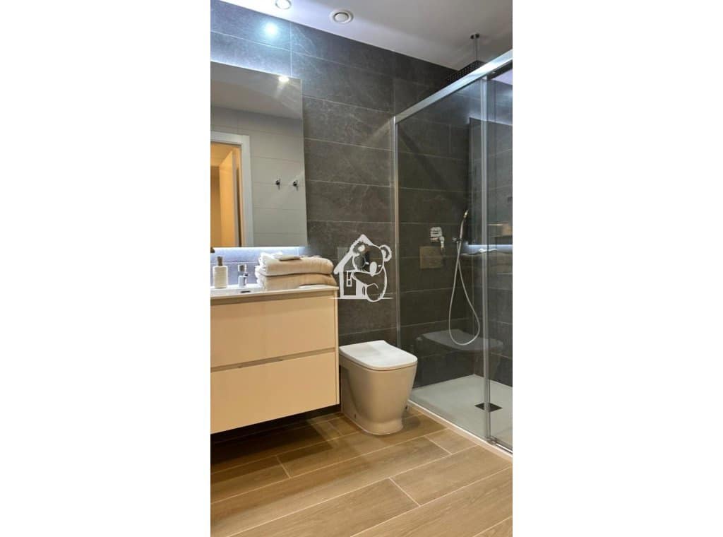 2 sovrum Lägenhet att hyra i Torrevieja med pool garage - 2 200 € (Ref: 9419091)