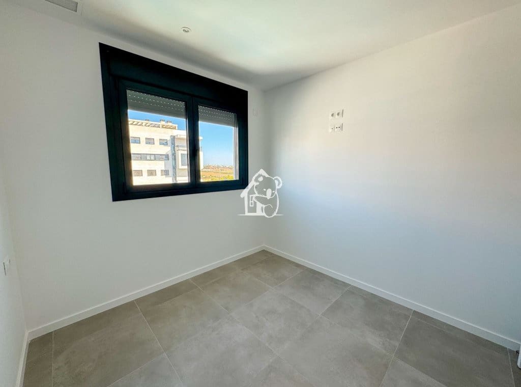 3 quarto Apartamento para arrendar em Dehesa de Campoamor com piscina garagem - 2 000 € (Ref: 9421761)