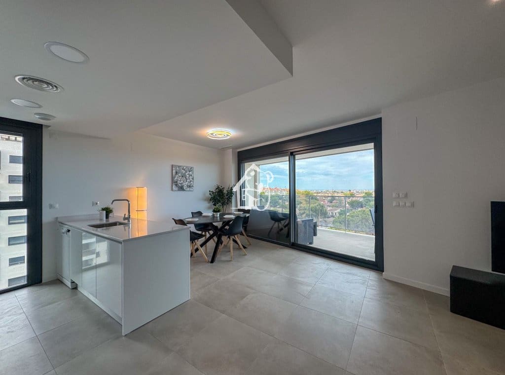 3 quarto Apartamento para arrendar em Dehesa de Campoamor com piscina garagem - 2 000 € (Ref: 9421761)