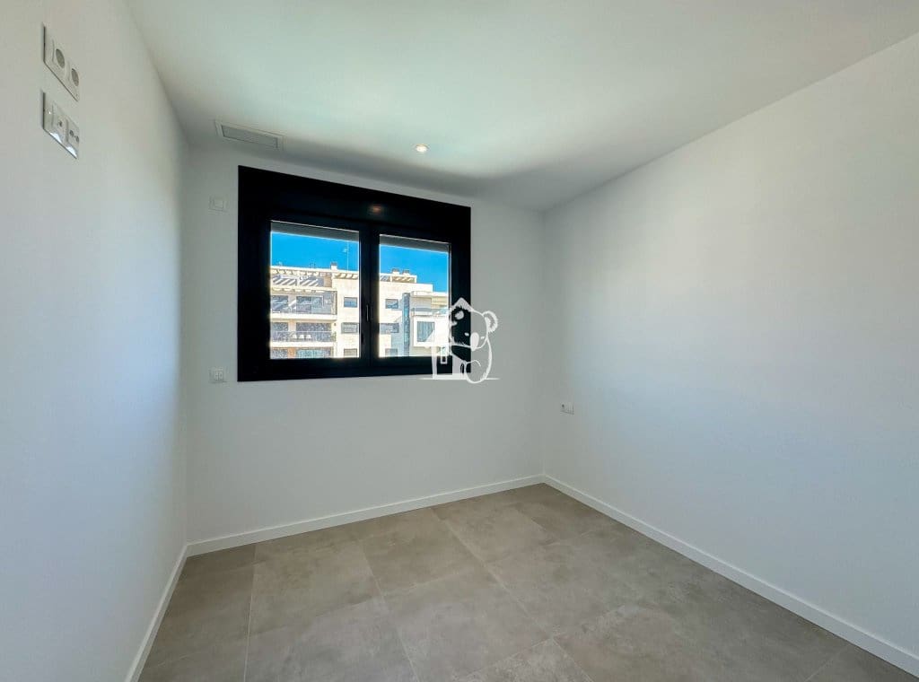 3 quarto Apartamento para arrendar em Dehesa de Campoamor com piscina garagem - 2 000 € (Ref: 9421761)