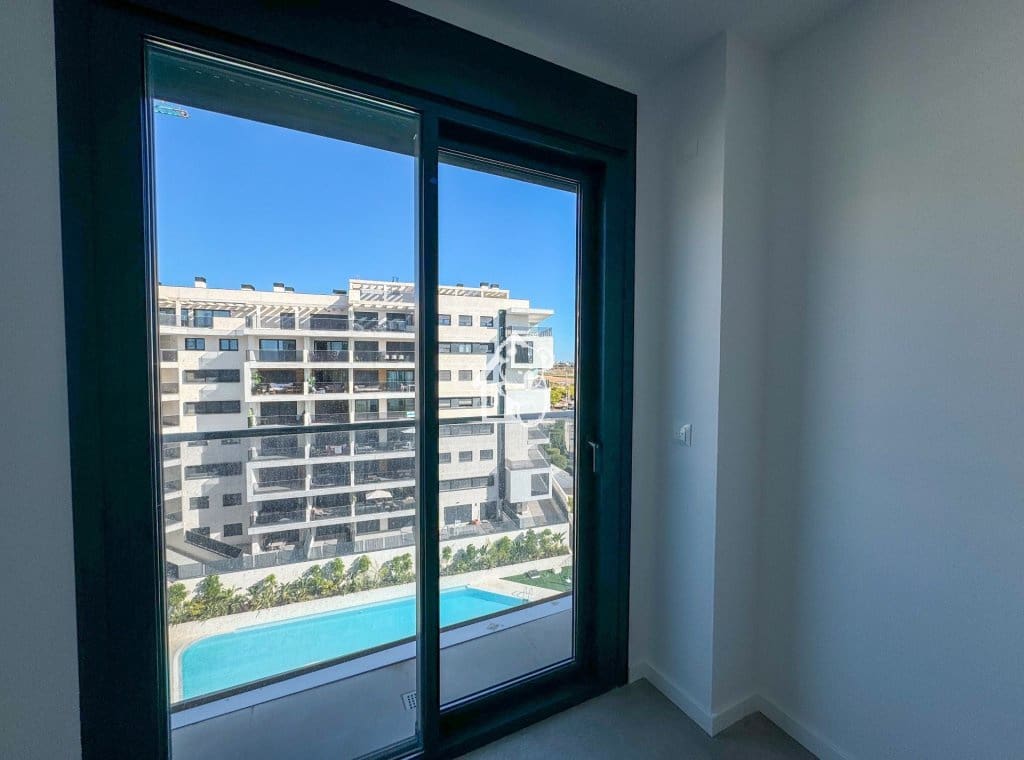 3 quarto Apartamento para arrendar em Dehesa de Campoamor com piscina garagem - 2 000 € (Ref: 9421761)