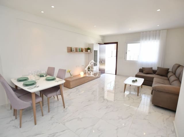 2 bedroom Bungalow for sale in San Miguel de Salinas with pool - € 243,800 (Ref: 9421916)