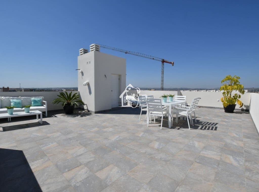 2 bedroom Bungalow for sale in San Miguel de Salinas with pool - € 243,800 (Ref: 9421916)