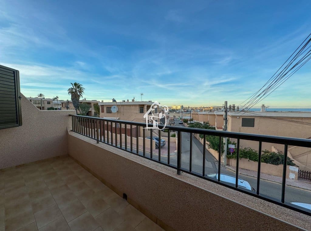 3 bedroom Townhouse for rent in La Mata with garage - € 1,000 (Ref: 9426712)