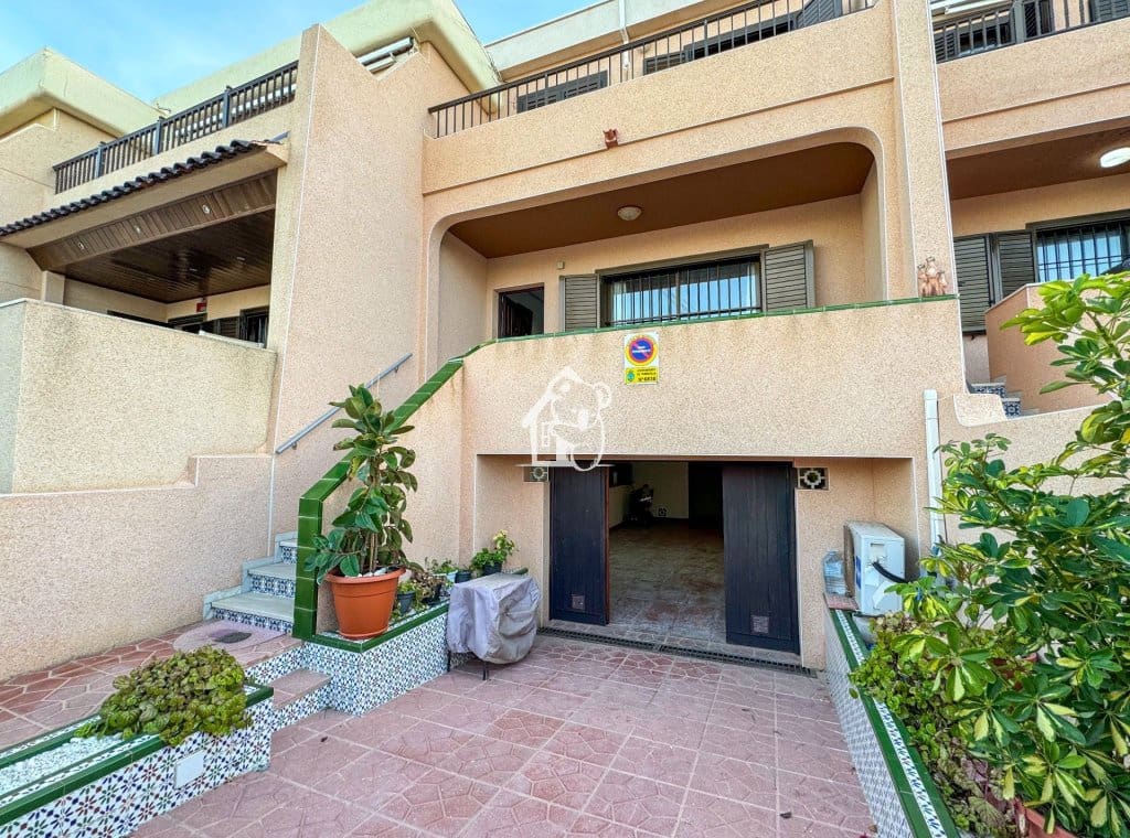 3 bedroom Townhouse for rent in La Mata with garage - € 1,000 (Ref: 9426712)