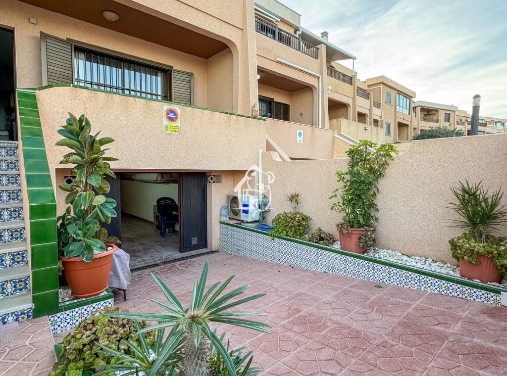 3 bedroom Townhouse for rent in La Mata with garage - € 1,000 (Ref: 9426712)