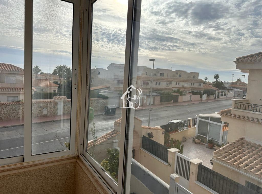 3 sypialnia Dom do wynajęcia w Playa Flamenca z basenem - 900 € (Ref: 9429467)