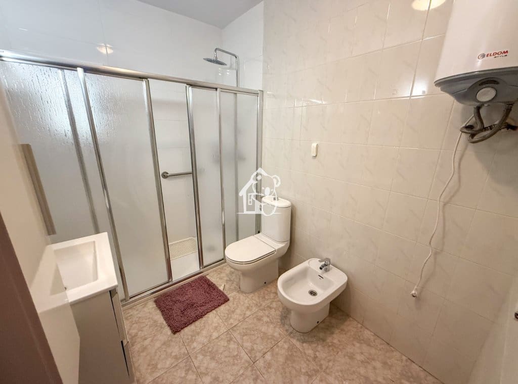 3 sypialnia Dom do wynajęcia w Playa Flamenca z basenem - 900 € (Ref: 9429467)