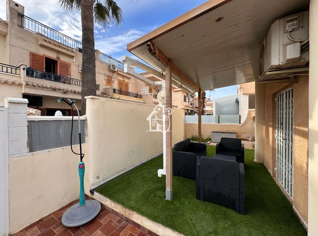 3 sypialnia Dom do wynajęcia w Playa Flamenca z basenem - 900 € (Ref: 9429467)