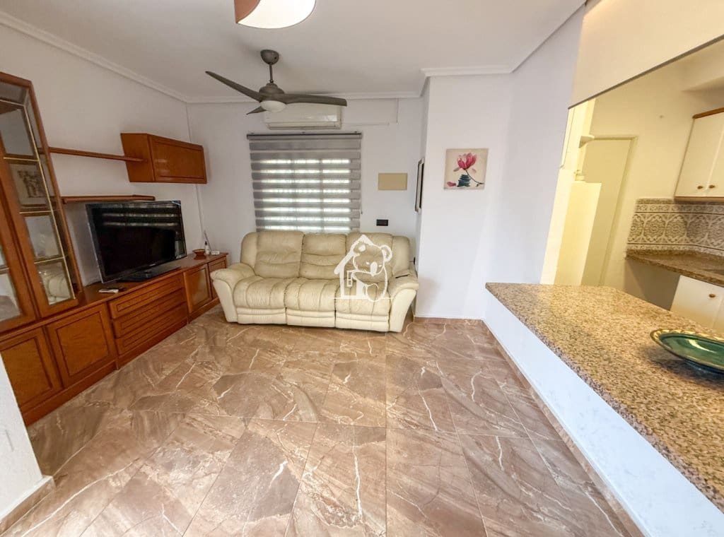 3 sypialnia Dom do wynajęcia w Playa Flamenca z basenem - 900 € (Ref: 9429467)