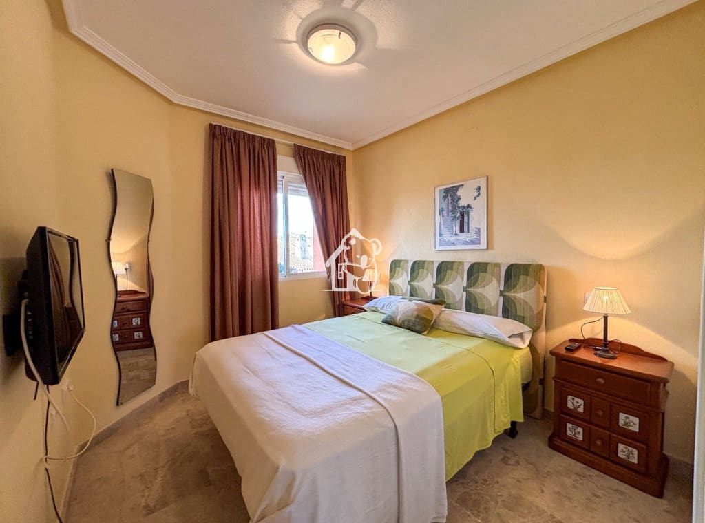 2 sovrum Takvåning att hyra i Orihuela Costa med pool - 1 250 € (Ref: 9432813)