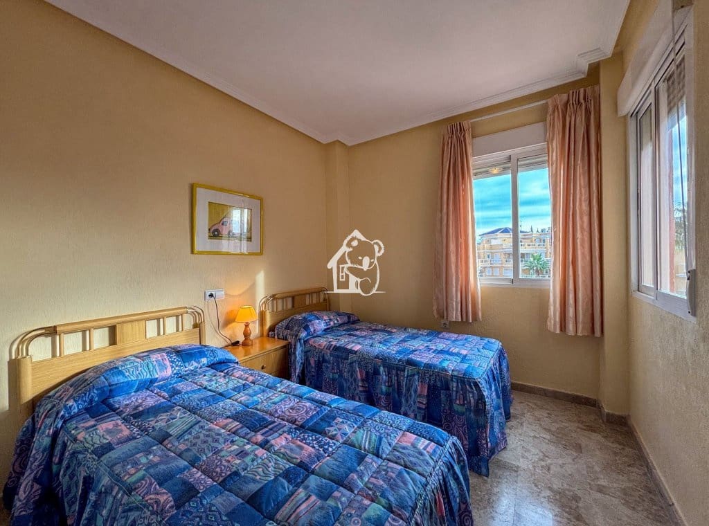 2 sovrum Takvåning att hyra i Orihuela Costa med pool - 1 250 € (Ref: 9432813)