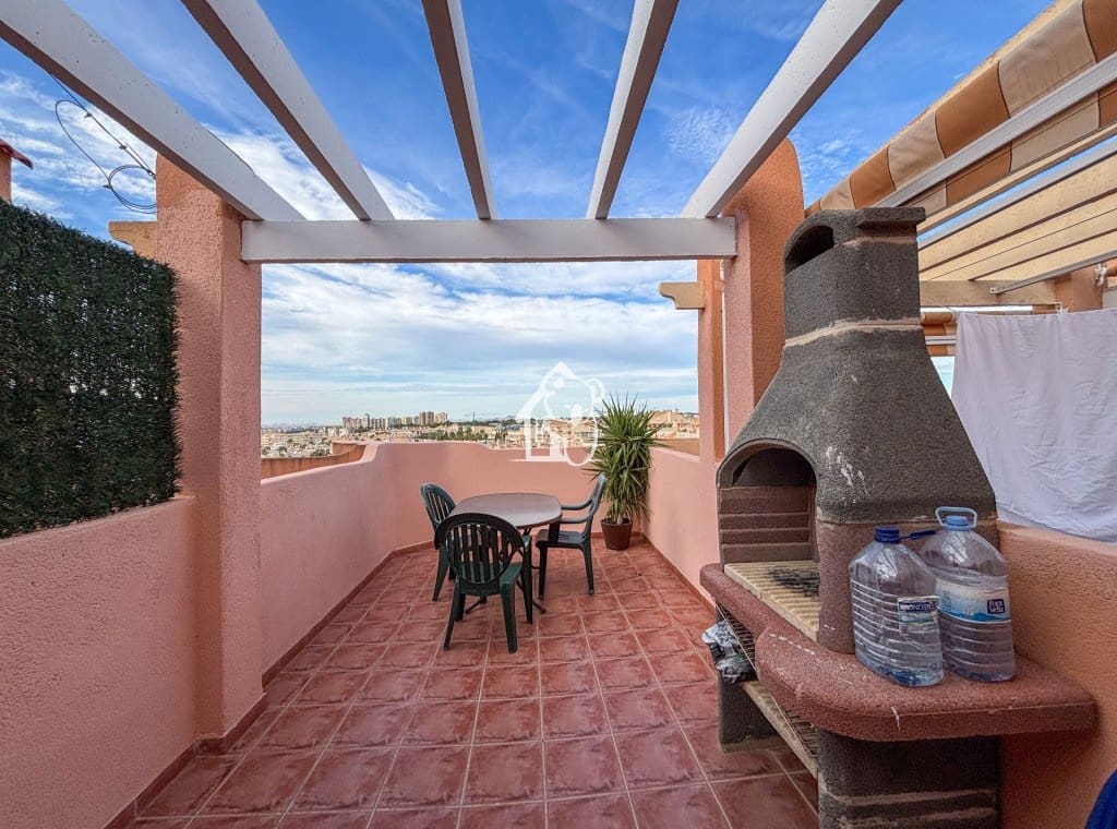 2 sovrum Takvåning att hyra i Orihuela Costa med pool - 1 250 € (Ref: 9432813)