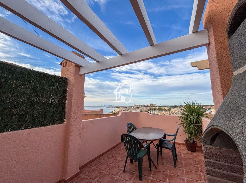2 sovrum Takvåning att hyra i Orihuela Costa med pool - 1 250 € (Ref: 9432813)
