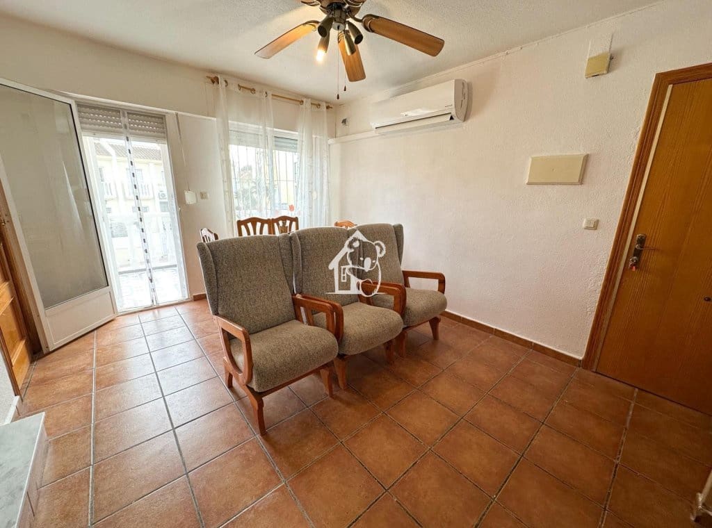 4 makuuhuone Omakotitalo vuokrattavana paikassa Torrevieja mukana uima-altaan - 970 € (Ref: 9432814)