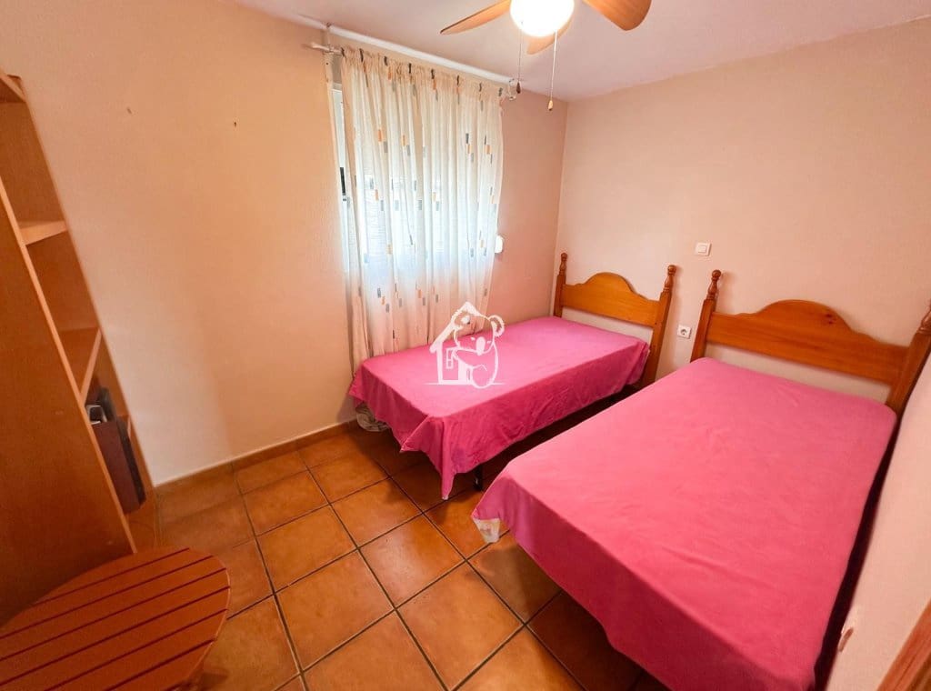 4 makuuhuone Omakotitalo vuokrattavana paikassa Torrevieja mukana uima-altaan - 970 € (Ref: 9432814)