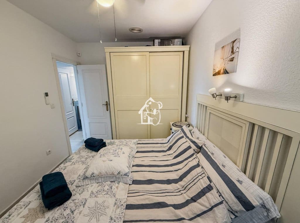 Appartement de Plage de 2 chambres à louer à Torrevieja avec piscine garage - 1 100 € (Ref: 9432871)