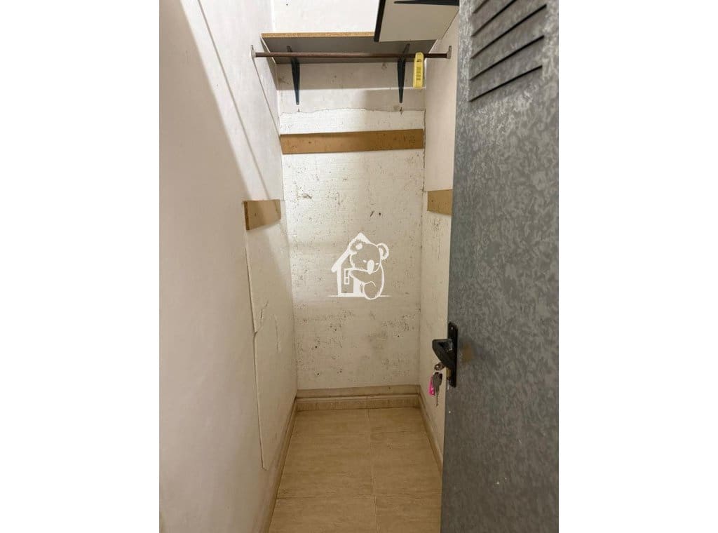 2 slaapkamer Appartement te huur in Torrevieja met garage - € 850 (Ref: 9432872)