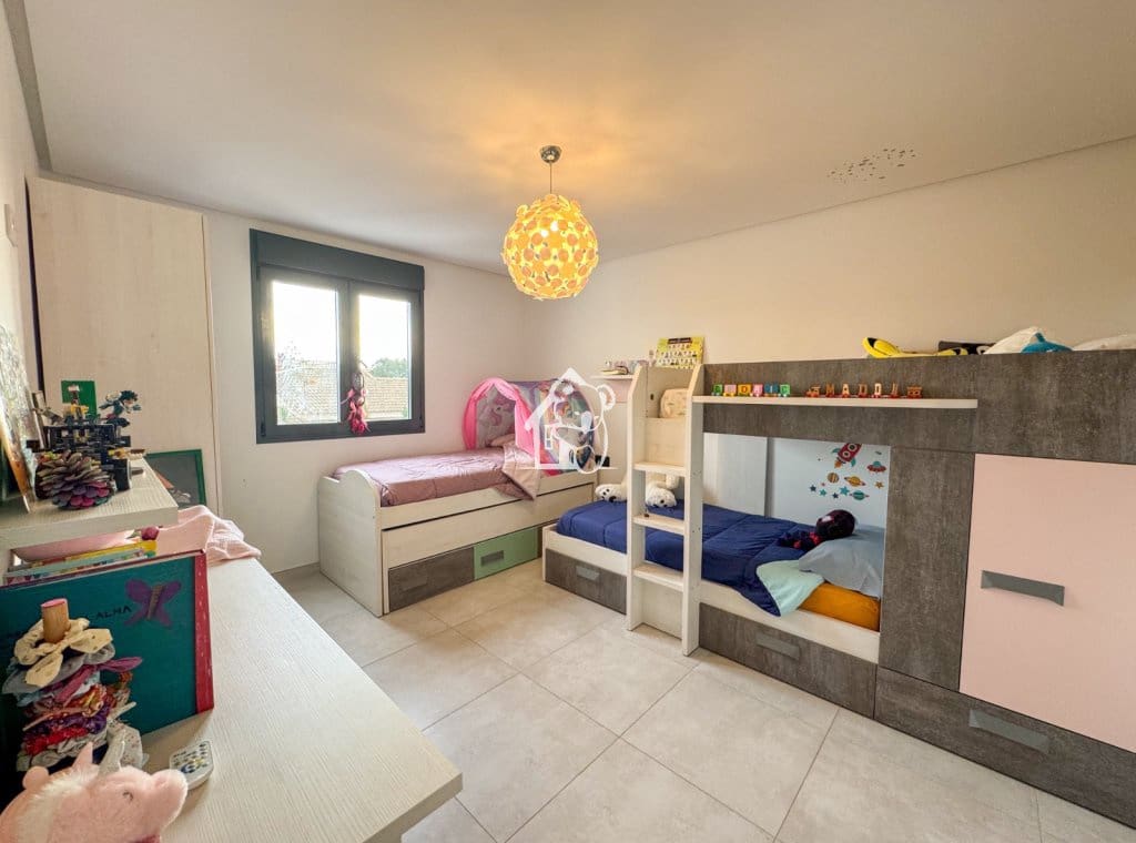 4 camera da letto Villa in vendita in Torrevieja con piscina garage - 495.000 € (Rif: 9436590)