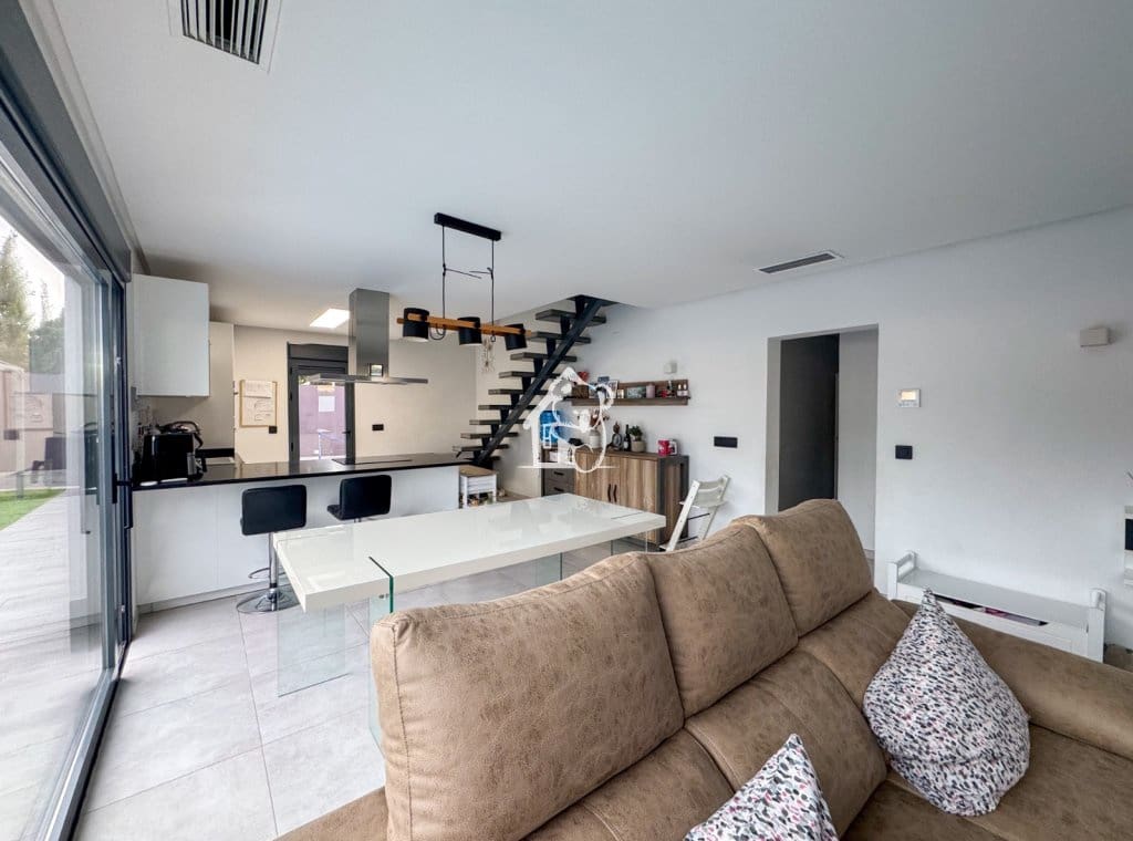 4 camera da letto Villa in vendita in Torrevieja con piscina garage - 495.000 € (Rif: 9436590)