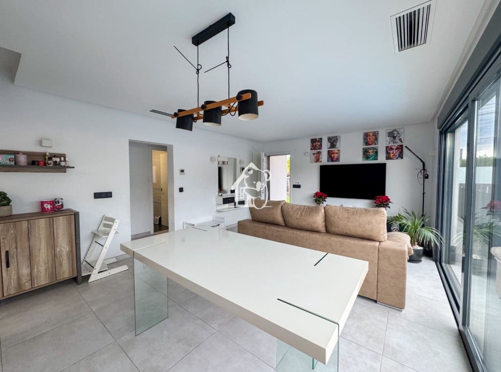 4 camera da letto Villa in vendita in Torrevieja con piscina garage - 495.000 € (Rif: 9436590)